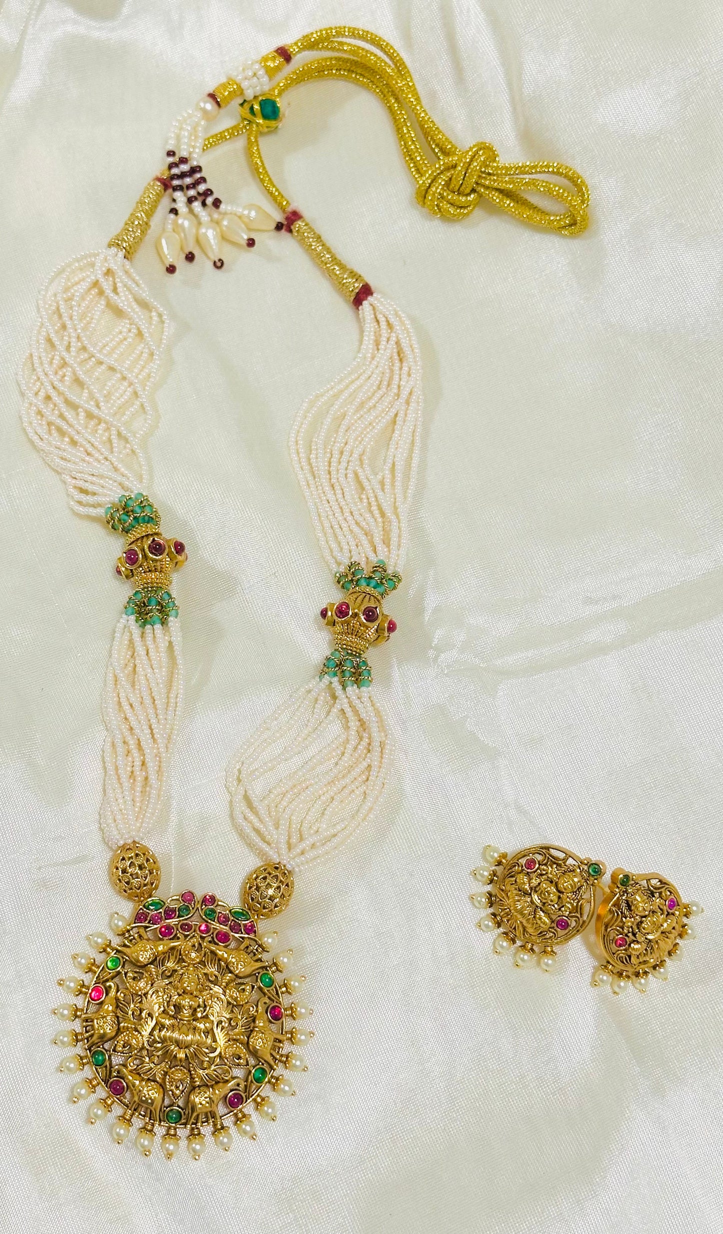 Antique Gold Necklace Set - Exquisite Traditional Lakshmi Haram