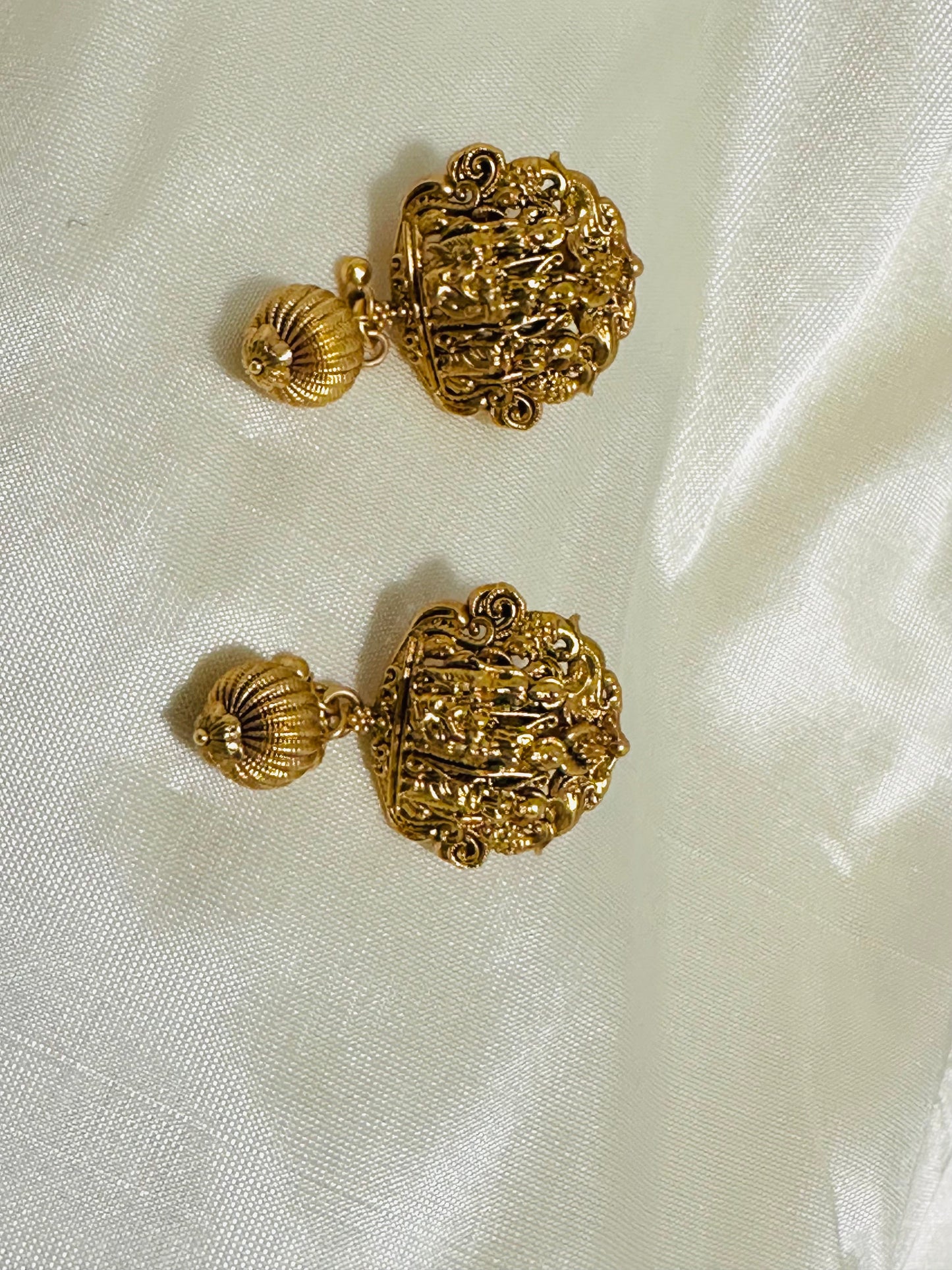 Antique Gold Necklace Set - Temple Style Rama, Lakshmana and Seeta Pendant