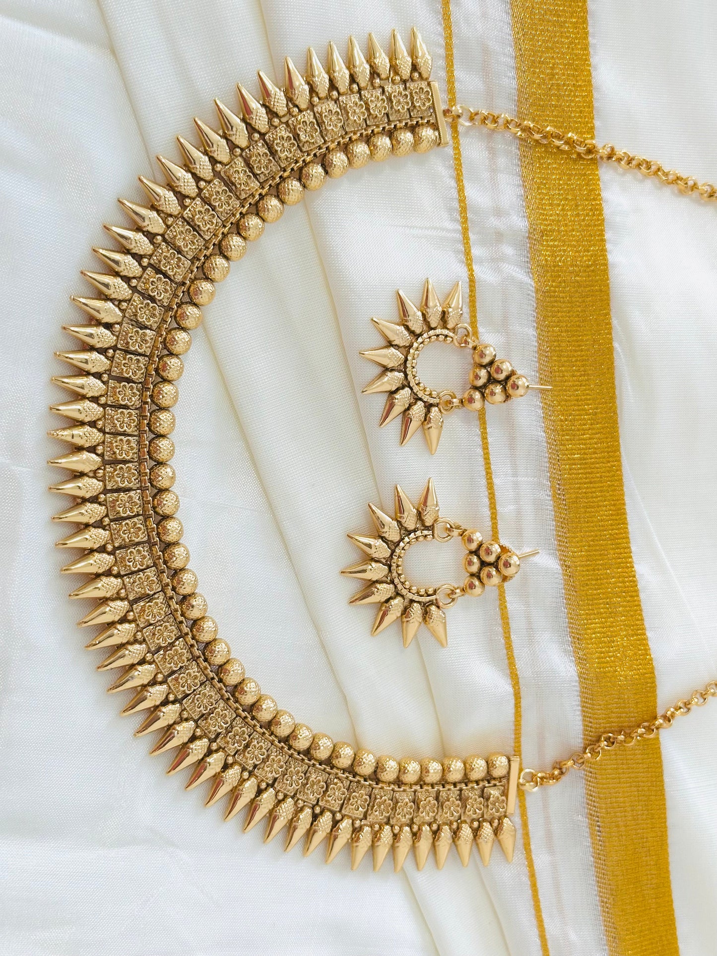 Antique Gold-Toned Spiked Choker Necklace and Earring Set