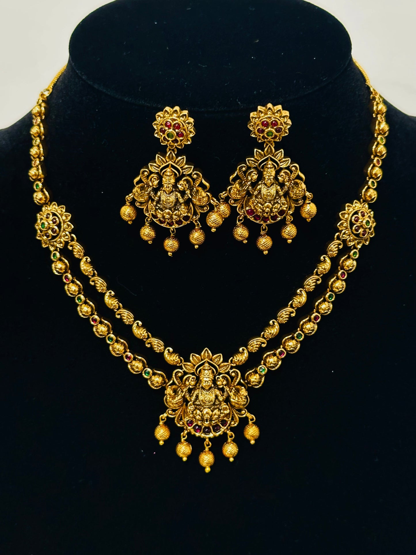Exquisite Gold-Toned Layered Necklace and Jhumka Earring Set