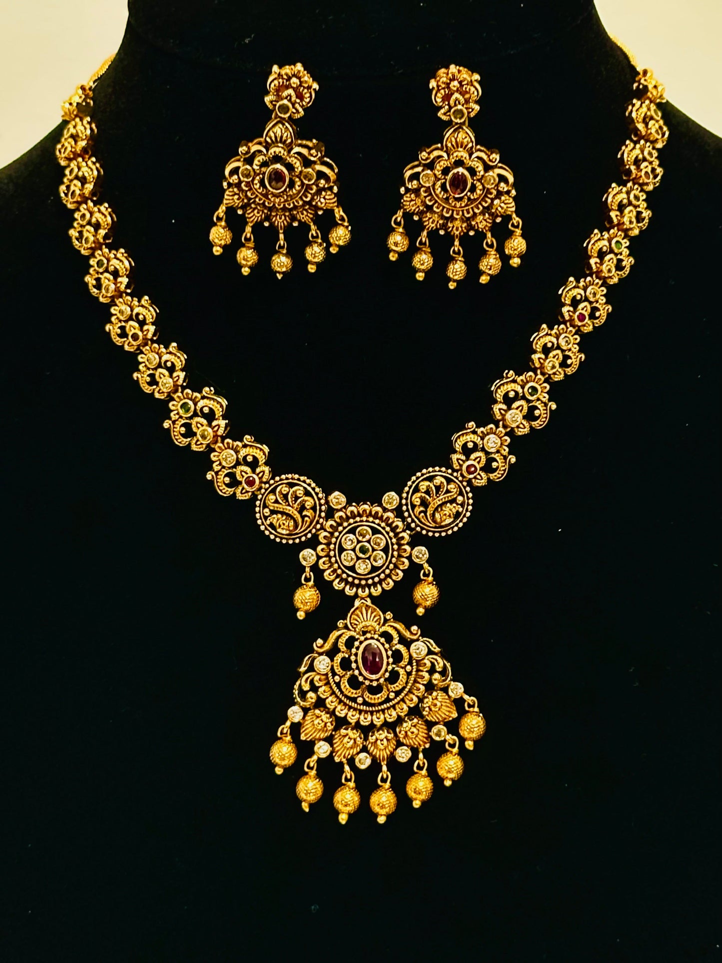 Antique Matte Gold Floral Necklace with Earring Set