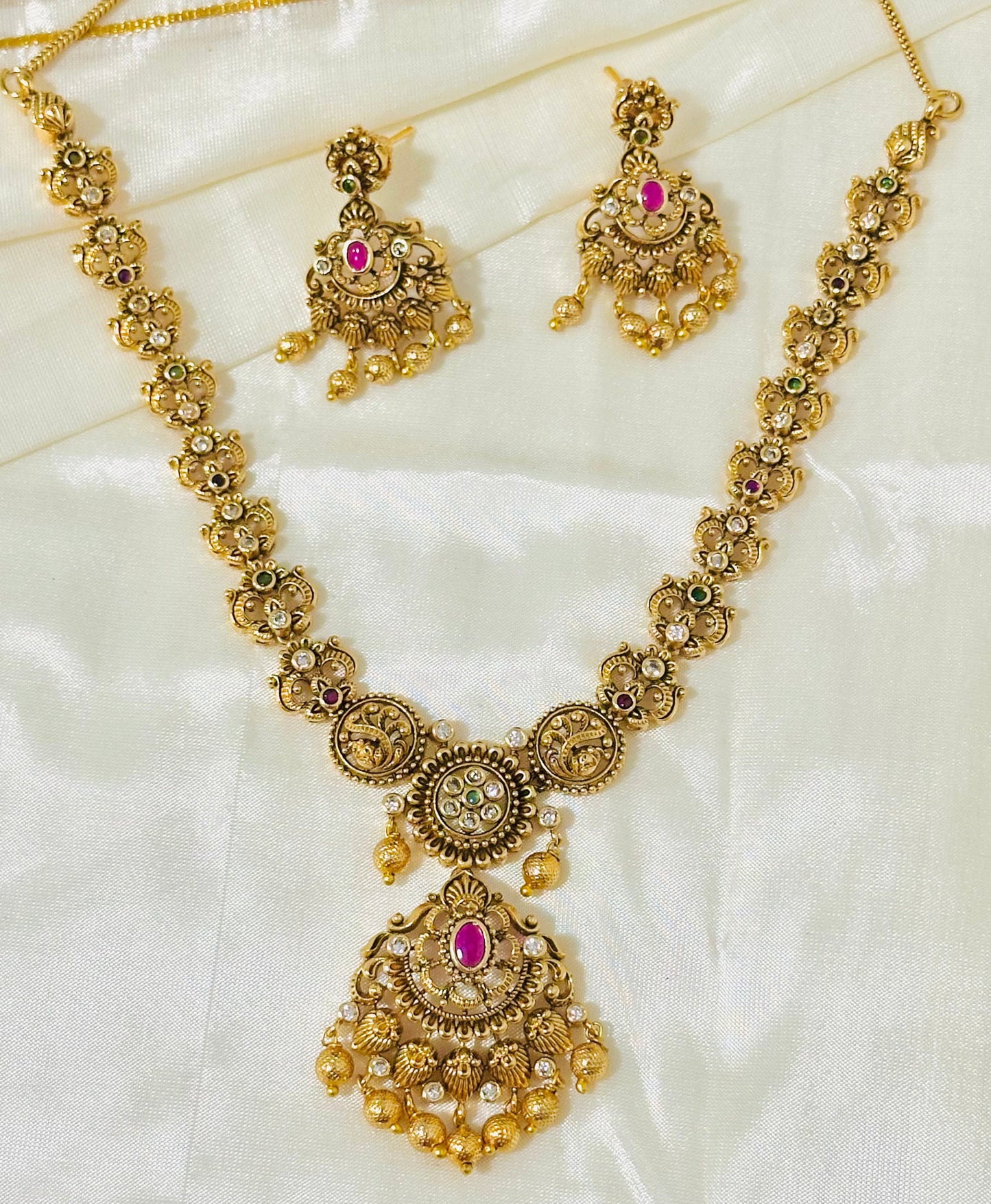 Antique Matte Gold Floral Necklace with Earring Set