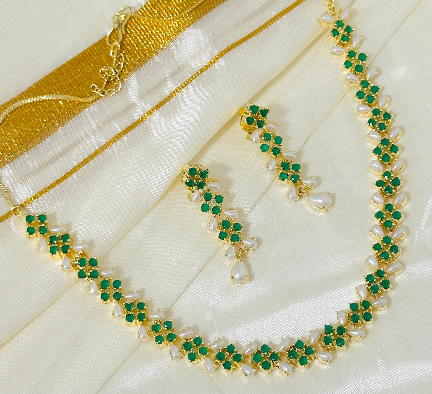 Dazzling Pearl Choker Necklace and Dangler Earring Set