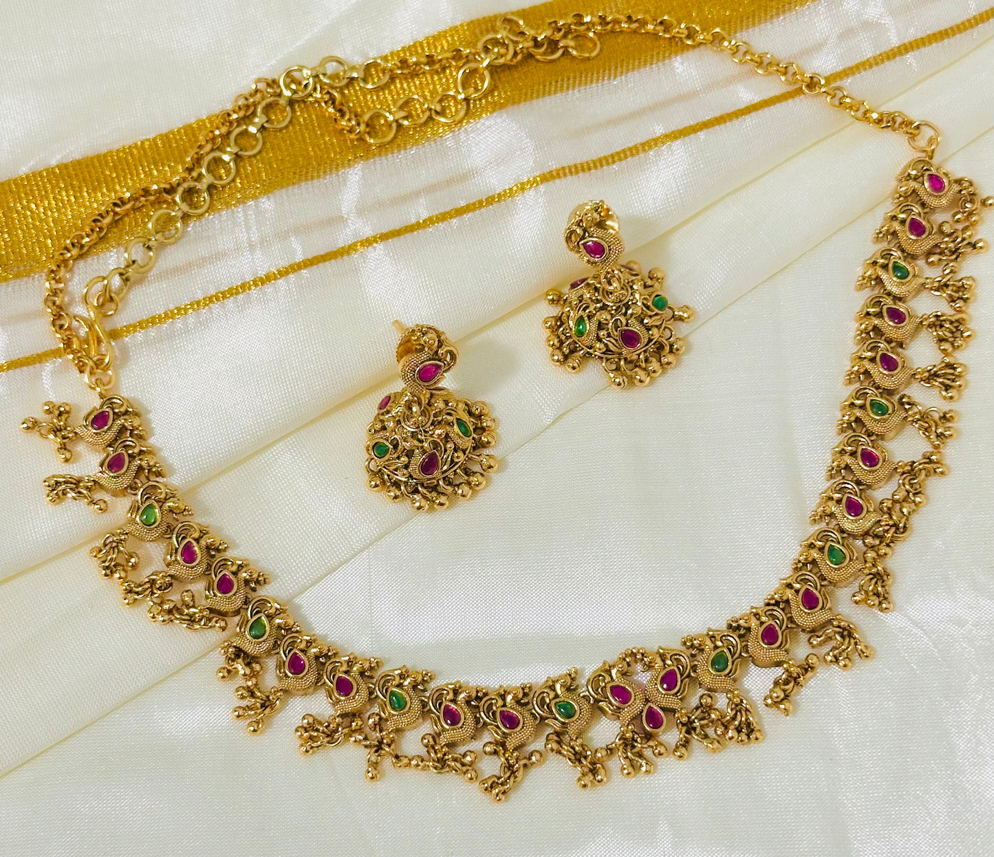 Traditional Indian Gold Choker Necklace and Jhumka Earring Set