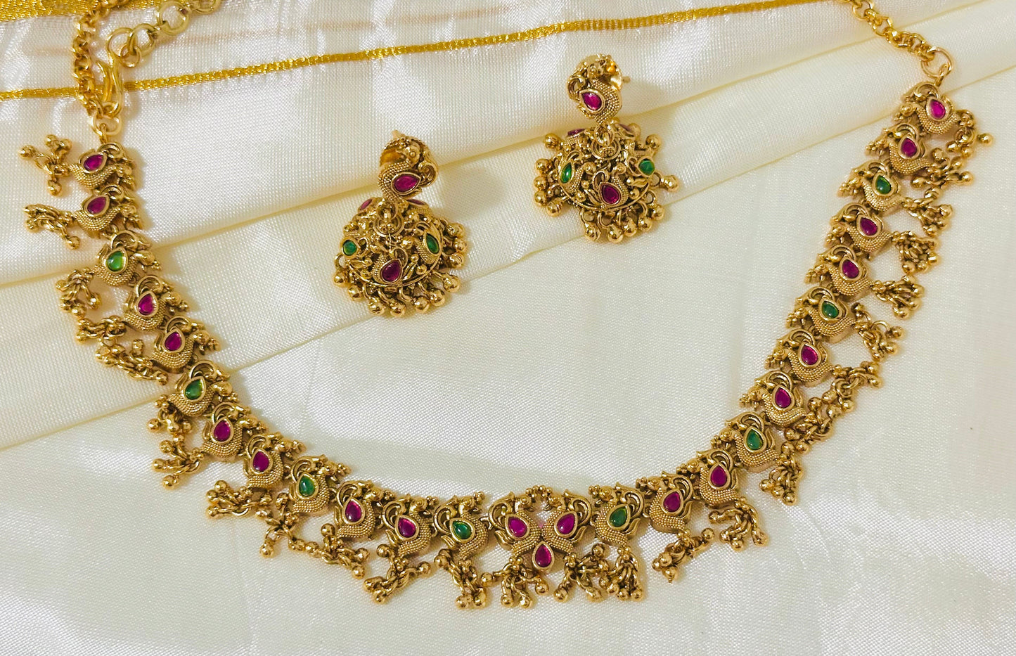 Traditional Indian Gold Choker Necklace and Jhumka Earring Set