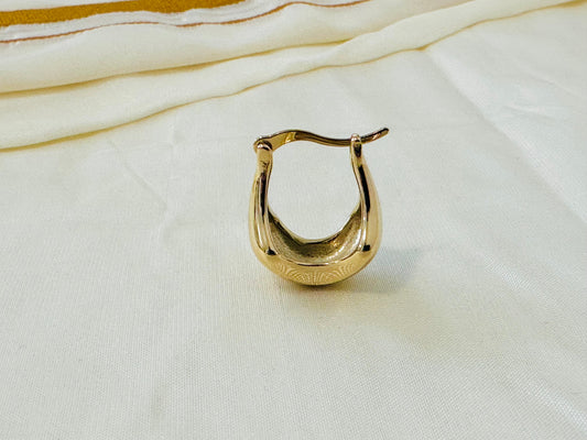 Modern Gold-Toned Sculptural Stud Earrings