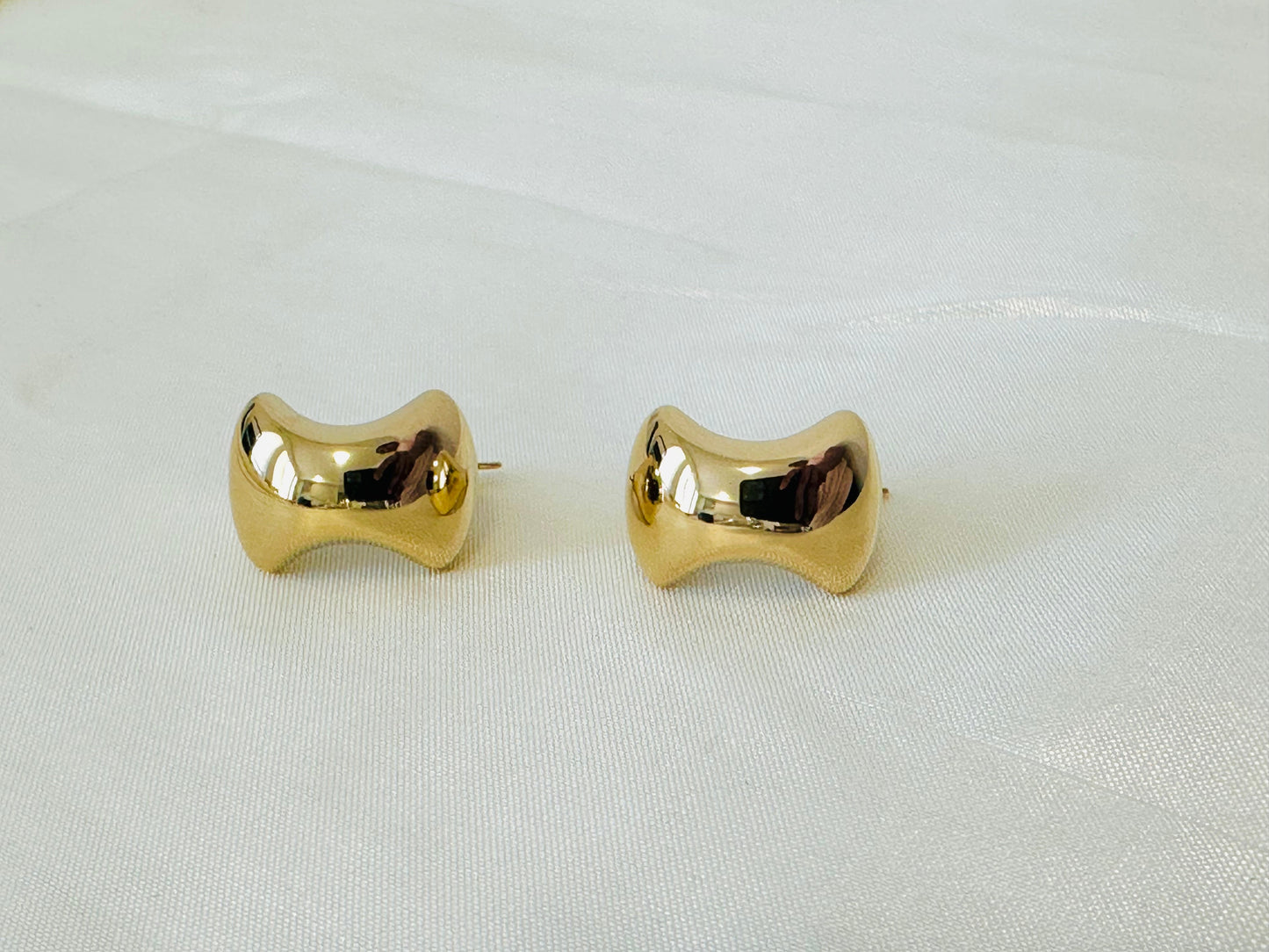 Modern Gold-Toned Sculptural Stud Earrings