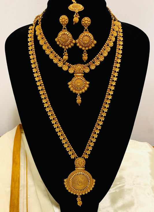 Complete Antique Gold-Toned Traditional Jewelry Set