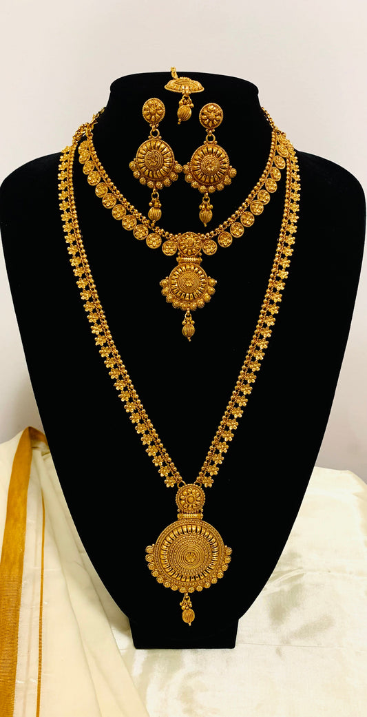 Complete Antique Gold-Toned Traditional Jewelry Set