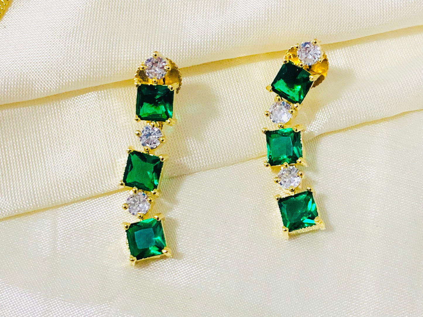 Vibrant color Stone Necklace and Earring Set