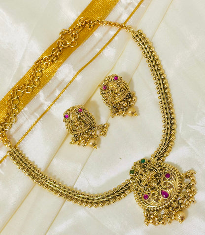 Antique Gold Temple Jewelry Pendant Set with Lakshmi Motif
