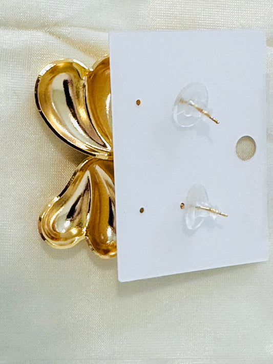 Contemporary Gold-Toned Sculptural Shell/Fan Earrings